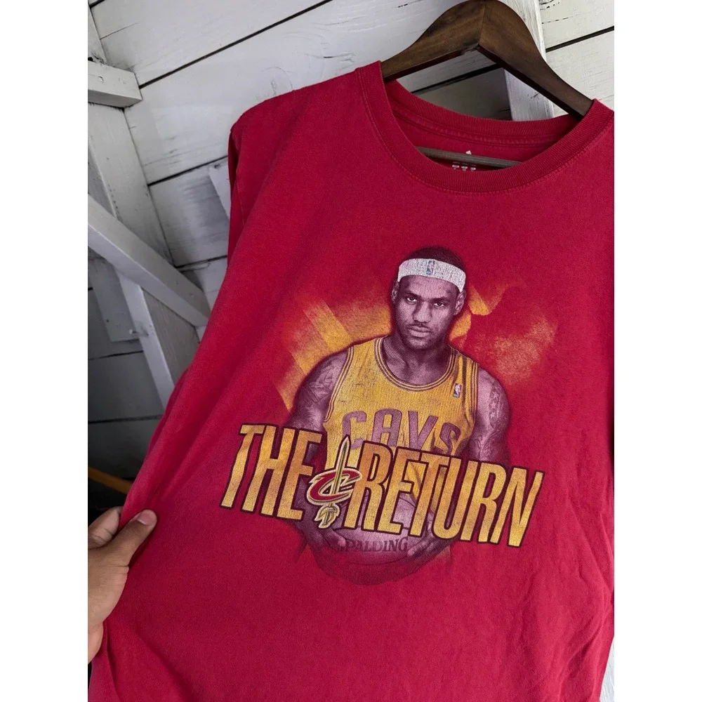 Adidas LeBron James Cleveland Cavaliers The Return T-Shirt Mens XL Red Graphic